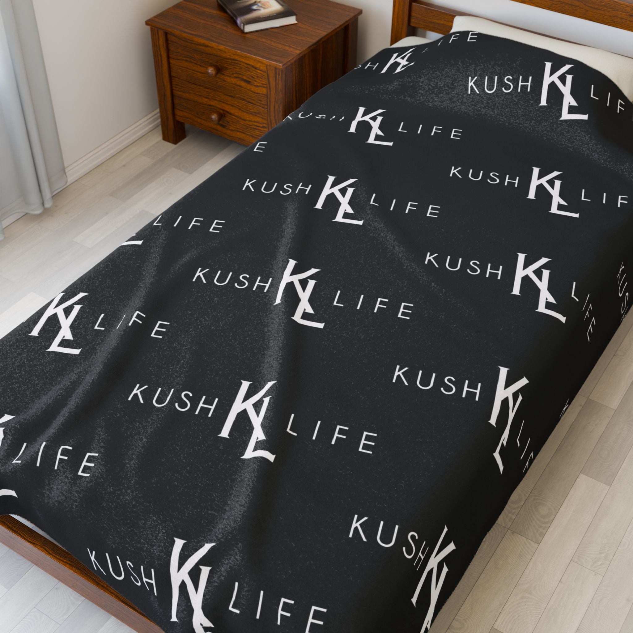 Kush KL Life Classic Logo Pattern - Velveteen Plush Blanket